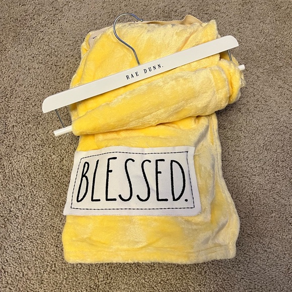 Rae Dunn Blanket